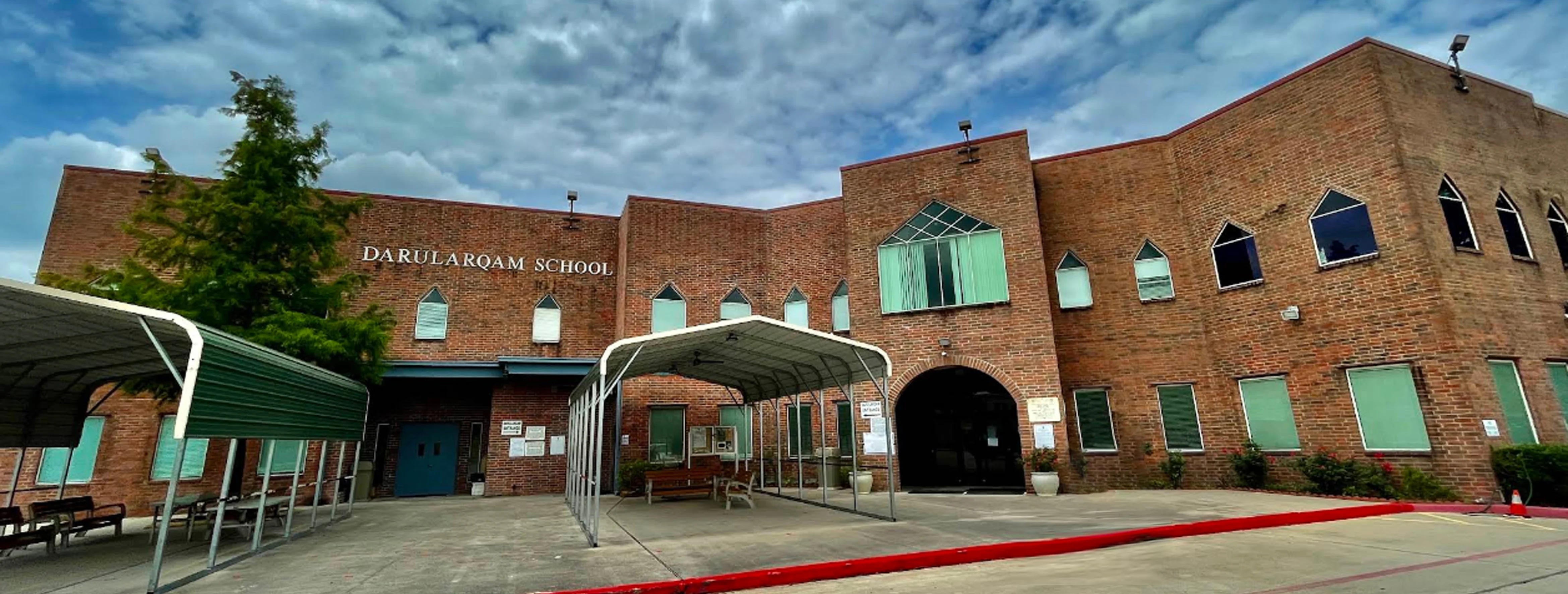 Exterior view of Masjid Bilal Houston building